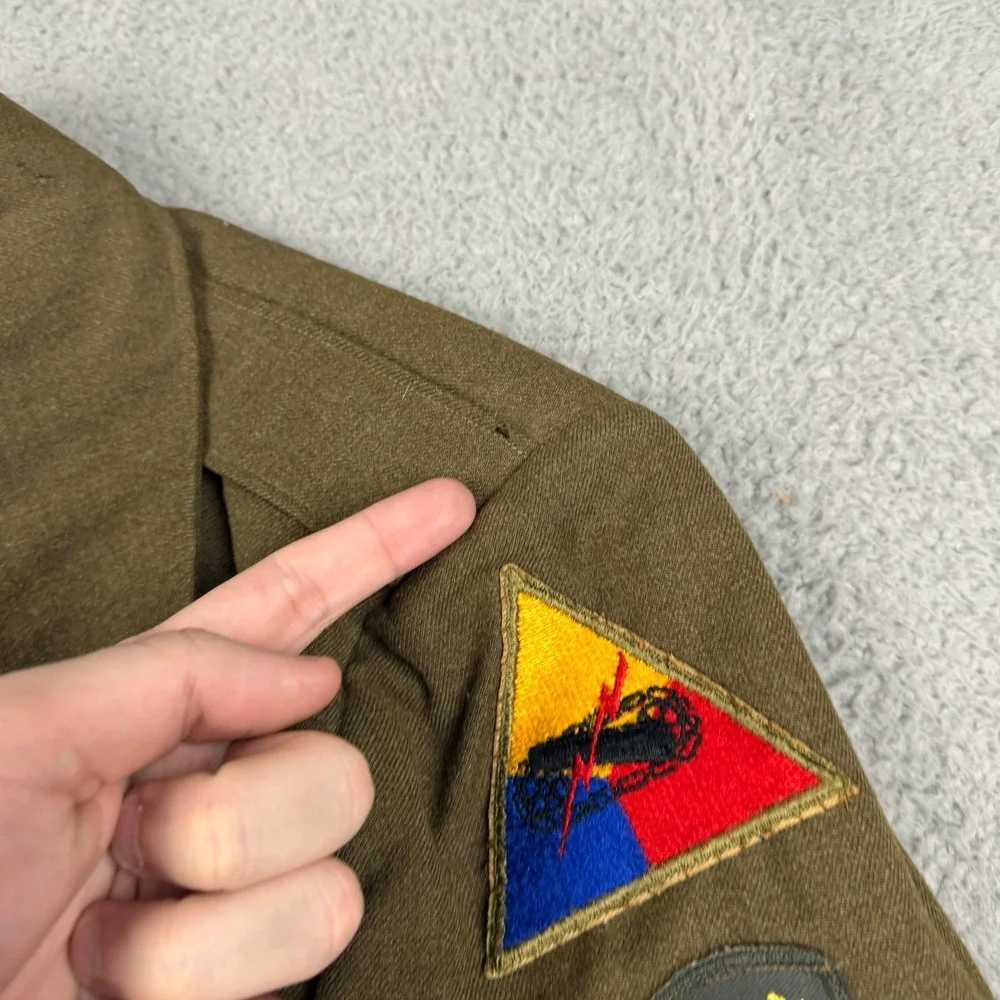 VTG Army Jacket Mens 36R Wool Military IKE Field Coat 50s Armored Patch